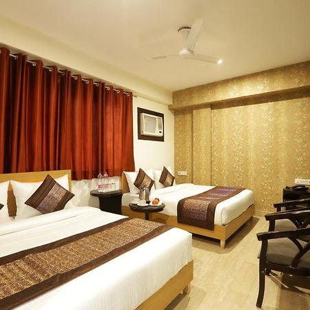 Hotel Airport Star 뉴델리 외부 사진