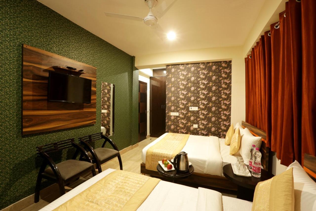 Hotel Airport Star 뉴델리 외부 사진